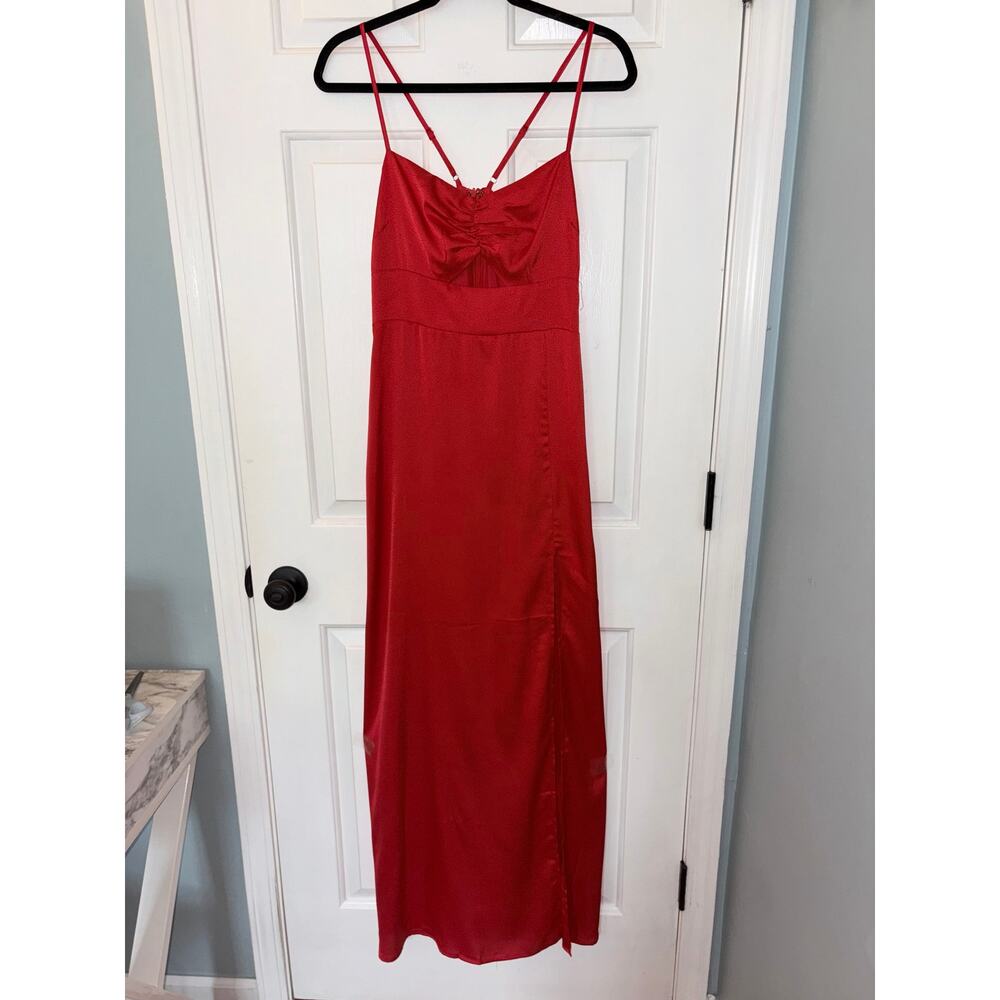 Lulus Renata Red Embossed Print Satin Keyhole Slit Adjust Maxi Dress Size M